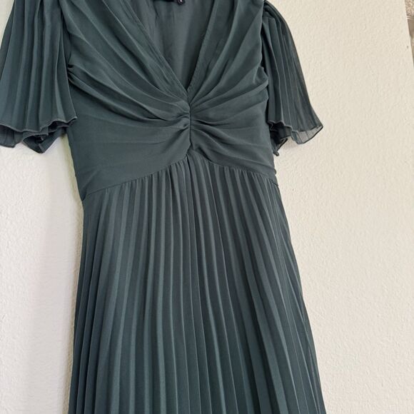 New ASOS Pleated Bodice Flutter Sleeve Pleated Dress Pine Green Fairycore Sz.4 - Picture 16 of 16